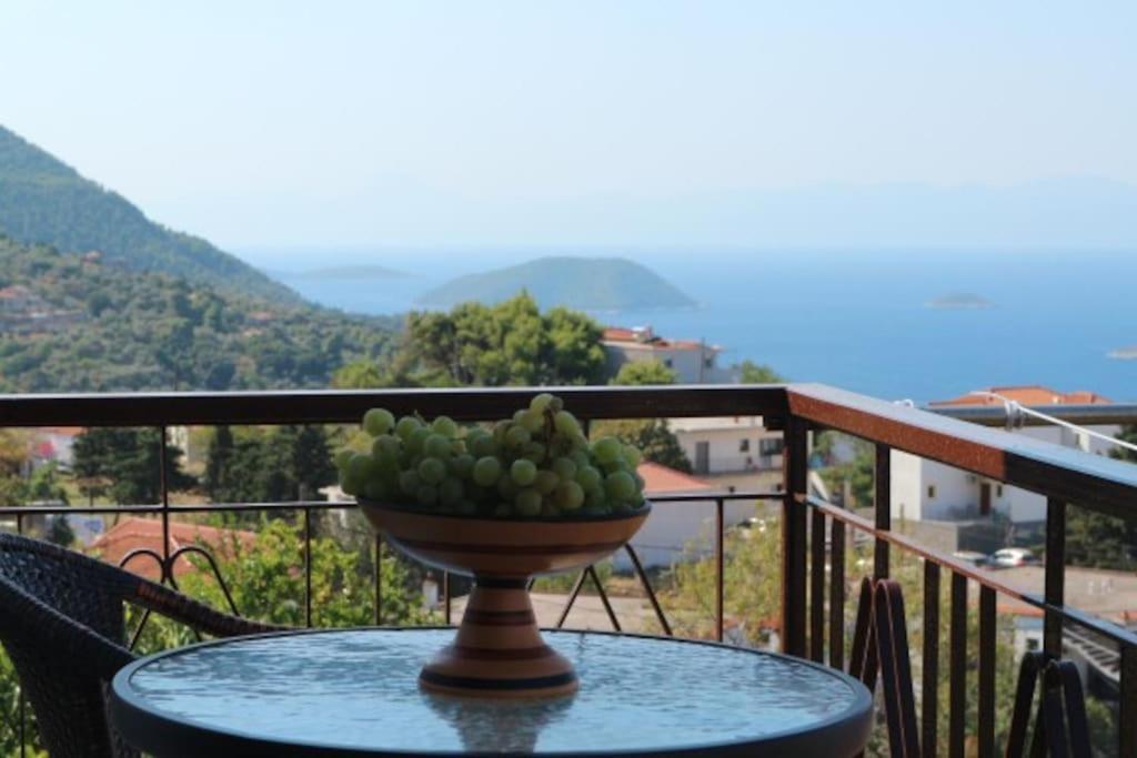 Demie And George Ηouse Villa Loutraki  Buitenkant foto
