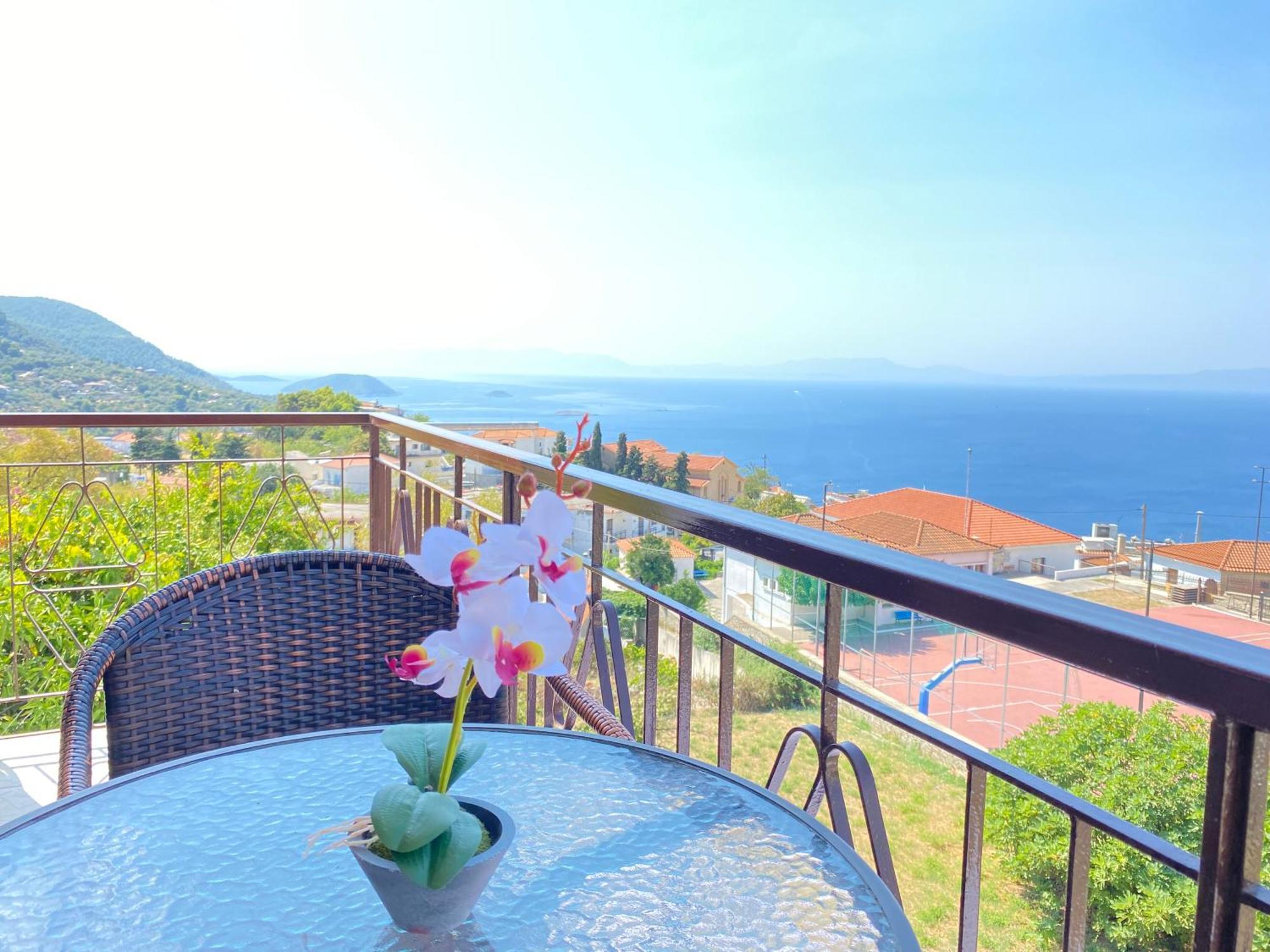 Demie And George Ηouse Villa Loutraki  Buitenkant foto
